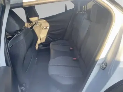 Photo 11 Peugeot 2008  PureTech 130 S&S EAT8