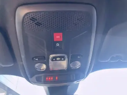 Photo 17 Peugeot 2008  PureTech 130 S&S EAT8