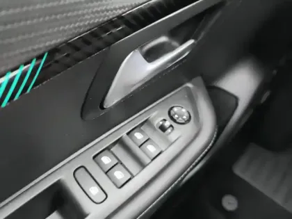 Photo 19 Peugeot 208  Electrique 50 kWh 136ch Allure Pack