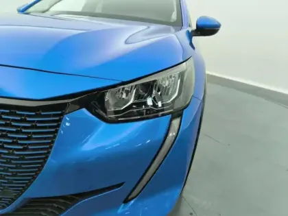 Photo 13 Peugeot 208  Electrique 50 kWh 136ch Allure Pack