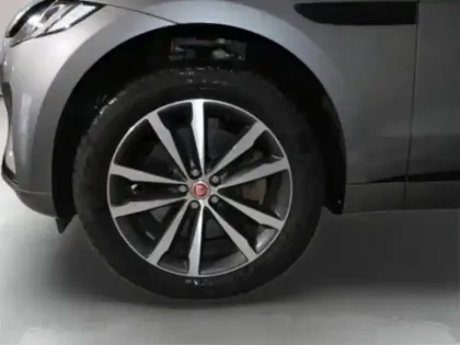 Photo 61 Jaguar F-Pace  P400e Plug-in-Hybrid R-Dynamic SE BVA8 AWD
