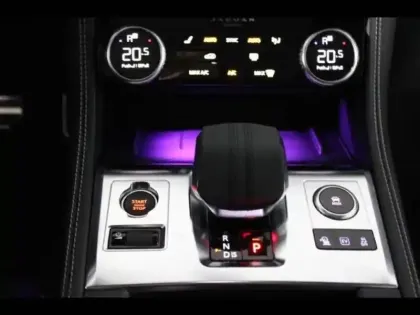 Photo 68 Jaguar F-Pace  P400e Plug-in-Hybrid R-Dynamic SE BVA8 AWD