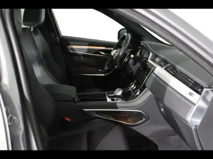 Photo 41 Jaguar F-Pace  P400e Plug-in-Hybrid R-Dynamic SE BVA8 AWD