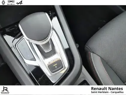 Photo 9 Renault Arkana  1.6 E-Tech hybride 145ch Engineered -22