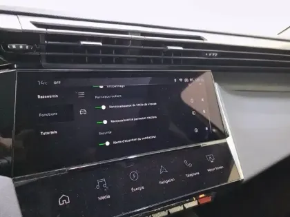 Photo 43 Peugeot 308  Electrique 54 kWh 156ch