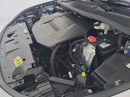 Photo 34 Peugeot 308  Electrique 54 kWh 156ch