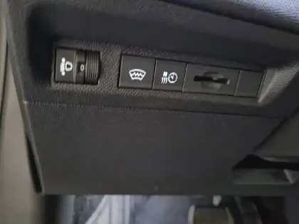 Photo 50 Peugeot 308  Electrique 54 kWh 156ch