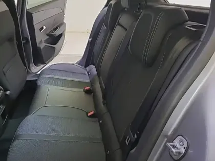 Photo 31 Peugeot 308  Electrique 54 kWh 156ch