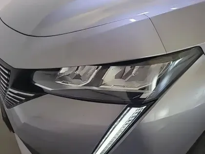 Photo 35 Peugeot 308  Electrique 54 kWh 156ch