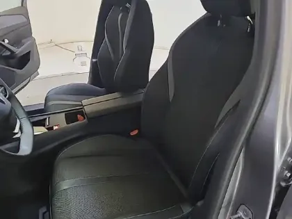 Photo 30 Peugeot 308  Electrique 54 kWh 156ch