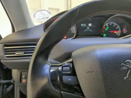 Photo 38 Peugeot 308  PureTech 130ch S&S BVM6