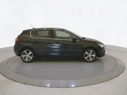 Photo 23 Peugeot 308  PureTech 130ch S&S BVM6