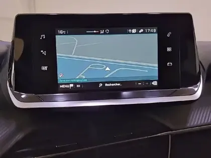 Photo 33 Peugeot 208  PureTech 100 S&S BVM6