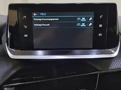 Photo 40 Peugeot 208  PureTech 100 S&S BVM6