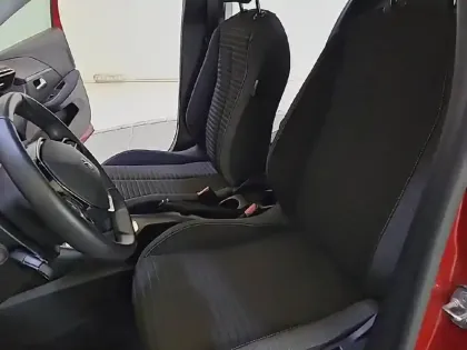 Photo 28 Peugeot 208  PureTech 100 S&S BVM6