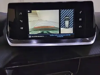 Photo 34 Peugeot 208  PureTech 100 S&S BVM6