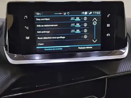 Photo 38 Peugeot 208  PureTech 100 S&S BVM6