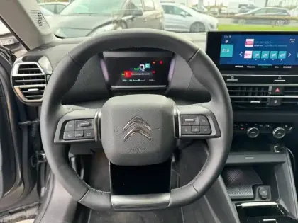 Photo 86 Citroën C4 e- 136 ch Automatique