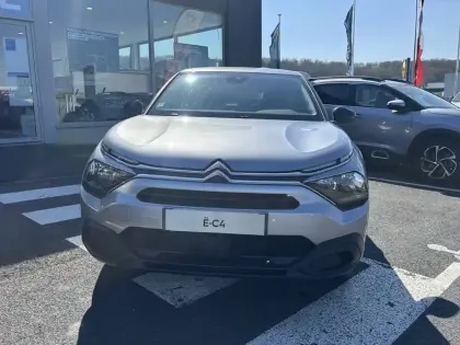 Photo 23 Citroën C4 e- 136 ch Automatique