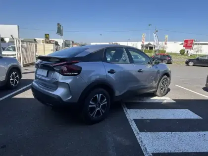 Photo 27 Citroën C4 e- 136 ch Automatique