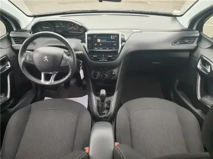 Photo 12 Peugeot 208 PURETECH 82CH S&S BVM5