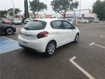 Photo 6 Peugeot 208 PURETECH 82CH S&S BVM5