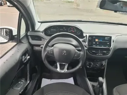 Photo 13 Peugeot 208 PURETECH 82CH S&S BVM5