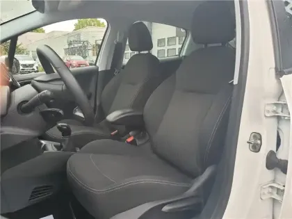 Photo 8 Peugeot 208 PURETECH 82CH S&S BVM5