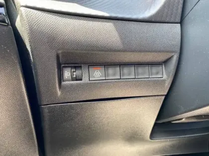 Photo 18 Peugeot 208  PureTech 75 S&S BVM5