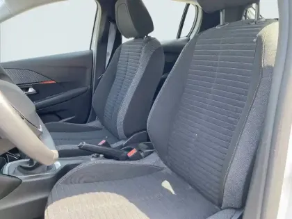 Photo 10 Peugeot 208  PureTech 75 S&S BVM5