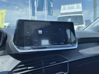 Photo 19 Peugeot 208  PureTech 75 S&S BVM5