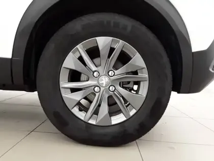 Photo 10 Peugeot 2008  Electrique 136 ch