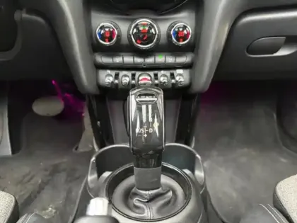 Photo 10 Mini Mini  5 Portes Cooper S 178ch  Edition Greenwich BVA7