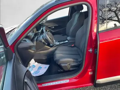 Photo 10 Peugeot 2008  Electrique 136 ch