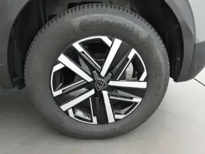Photo 32 Peugeot 2008  PureTech 100 S&S BVM6