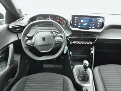 Photo 27 Peugeot 2008  PureTech 100 S&S BVM6