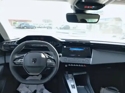 Photo 6 Peugeot 308  PureTech 130ch S&S EAT8