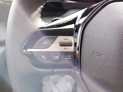 Photo 37 Peugeot 308  PureTech 130ch S&S EAT8