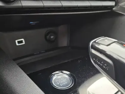 Photo 31 Peugeot 3008  Puretech 130ch S&S EAT8