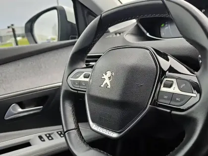 Photo 54 Peugeot 3008  Puretech 130ch S&S EAT8