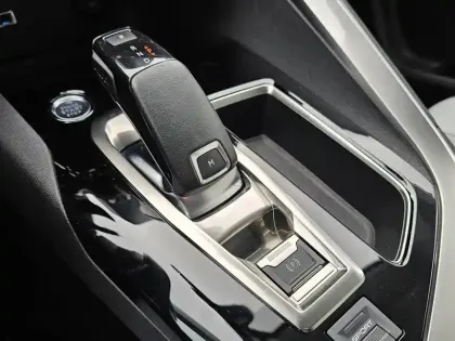 Photo 32 Peugeot 3008  Puretech 130ch S&S EAT8