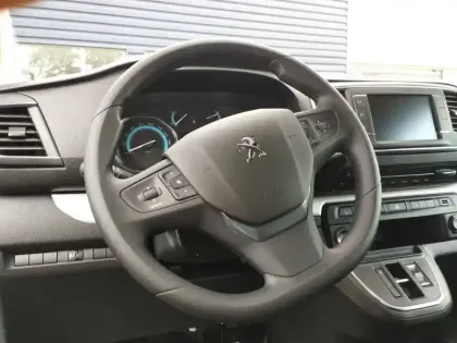 Photo 8 Peugeot Expert  FGN TOLE M ELECTRIQUE 75KWH 136CH