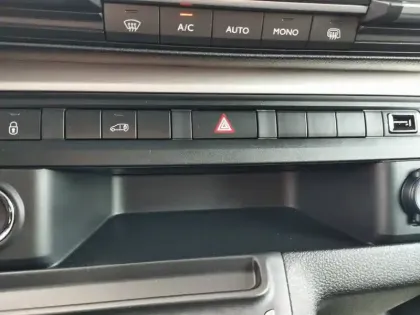 Photo 11 Peugeot Expert  FGN TOLE M ELECTRIQUE 75KWH 136CH