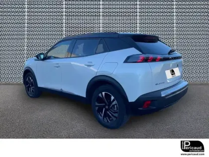 Photo 31 Peugeot 2008  Electrique 136 ch