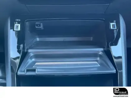 Photo 44 Peugeot 2008  Electrique 136 ch