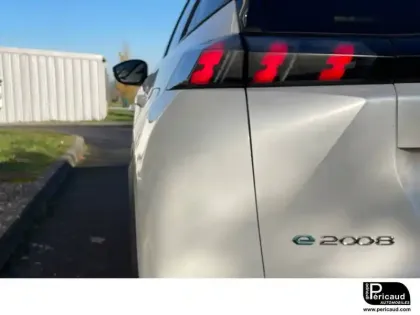 Photo 54 Peugeot 2008  Electrique 136 ch