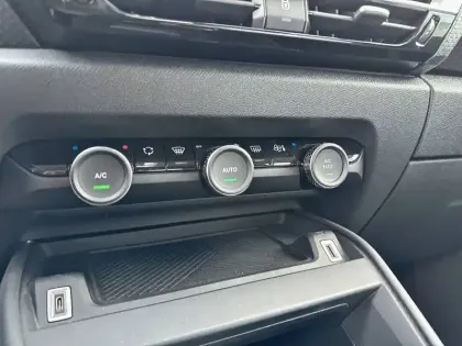 Photo 18 Citroën C4  BlueHDi 130 S&S EAT8