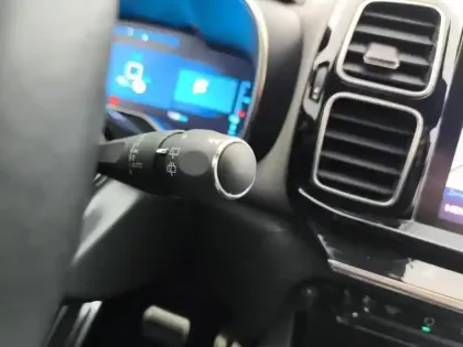 Photo 17 Citroën C5 aircross  Hybride Rechargeable 225 S&S e-EAT8 Shine