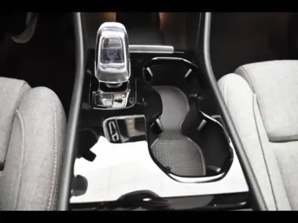 Photo 48 Volvo C40  Recharge Extended Range 252ch Ultimate
