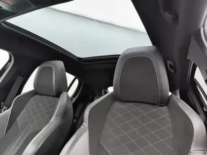 Photo 24 Peugeot 208  PureTech 130 S&S EAT8 GT Pack